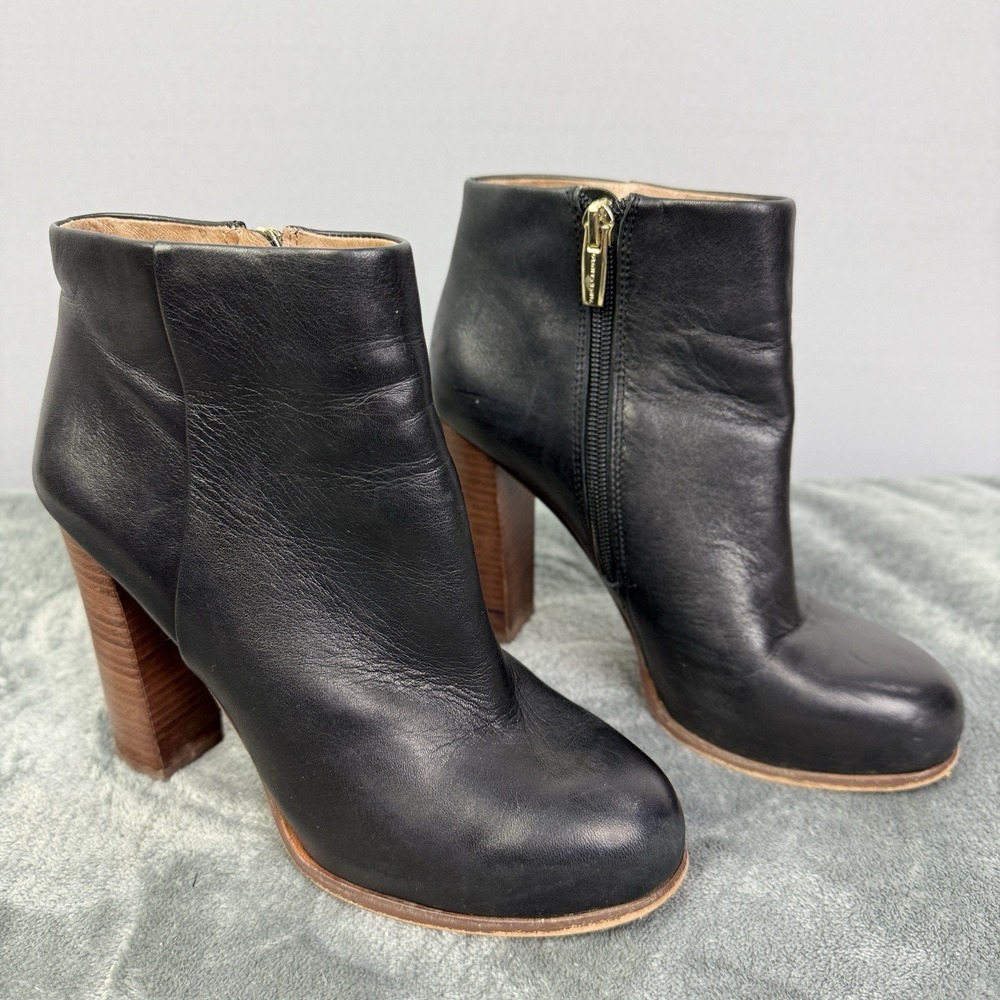Vince Camuto Grenadine Black Booties Size 8 Runs Narrow Fits 6.5